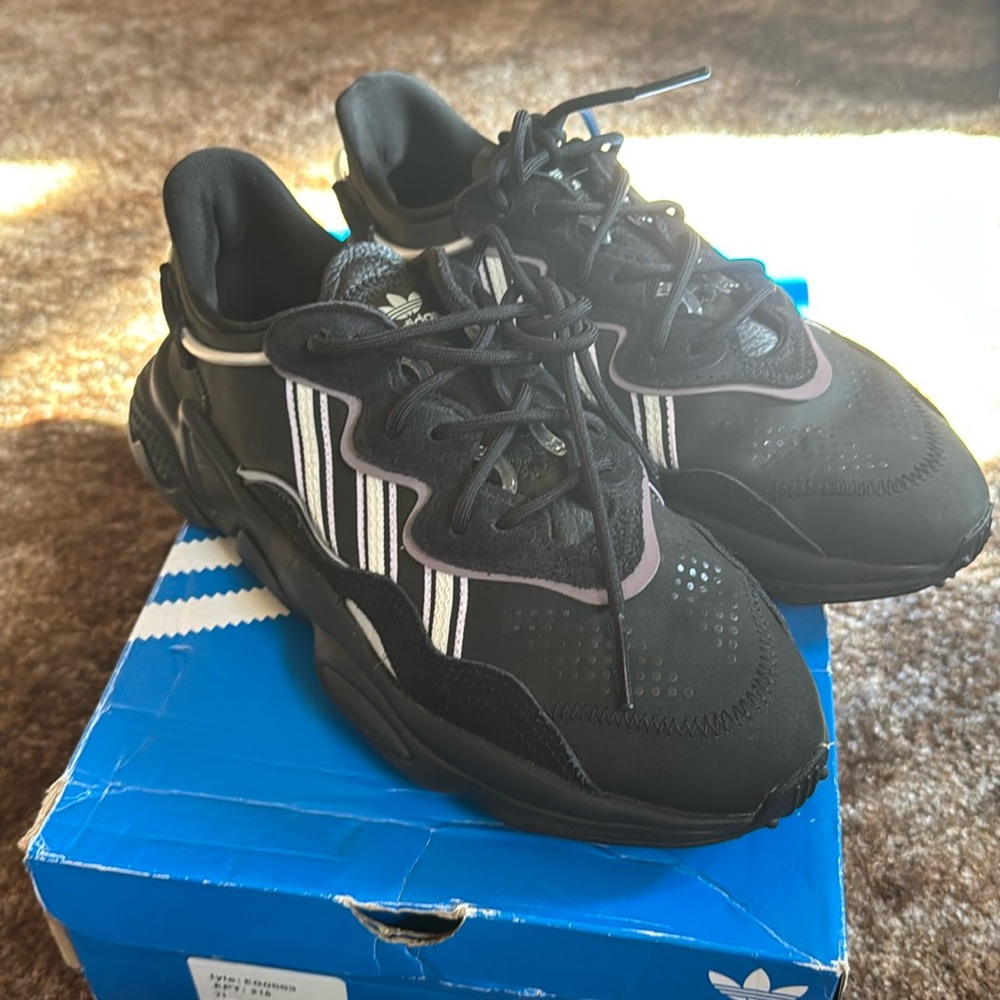 Adidas OZWEEGO W